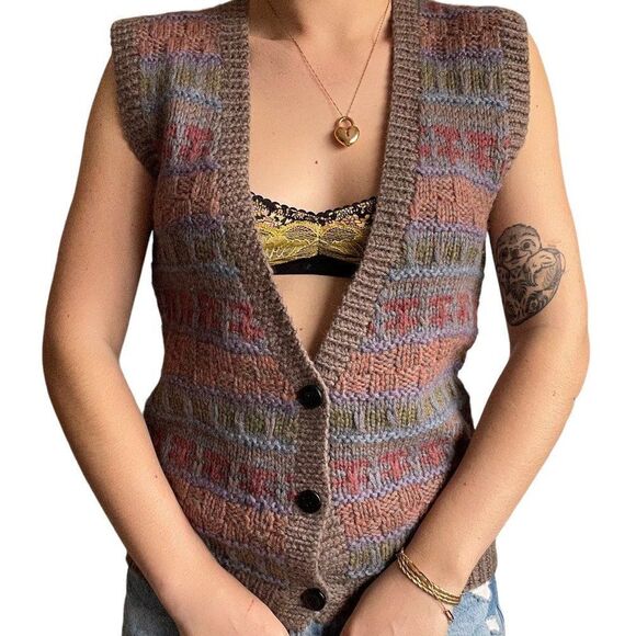 Vintage Womens Hand Knit Boston Traders Wool V Neck Preppy Sweater Vest Sz S - Picture 6 of 9